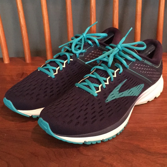 brooks cross trainers ladies